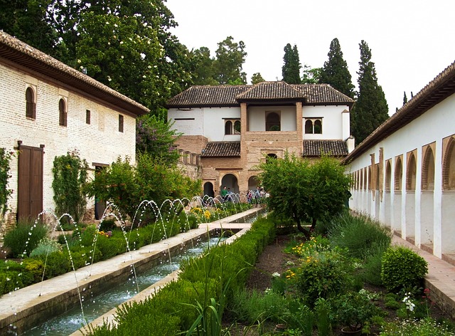 spanischer_garten_alhambra.jpg